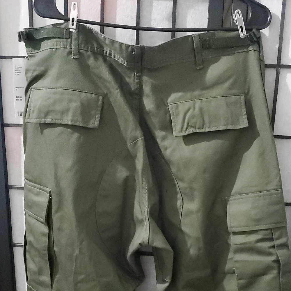 Urband Outfitters Men's Green Cargo Pants
